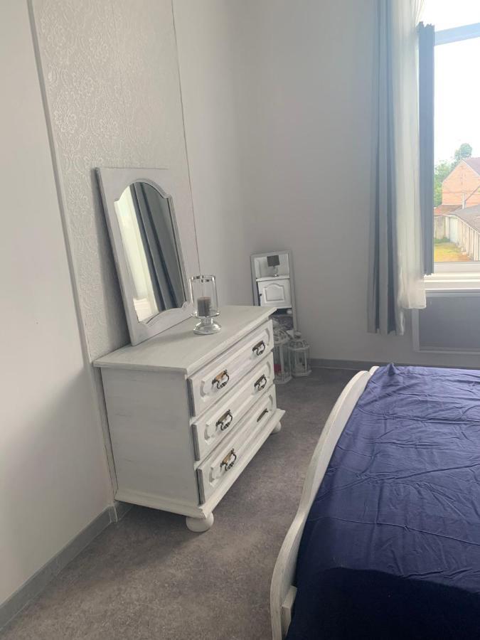 Charmante Petite Maison Maubeuge Buitenkant foto