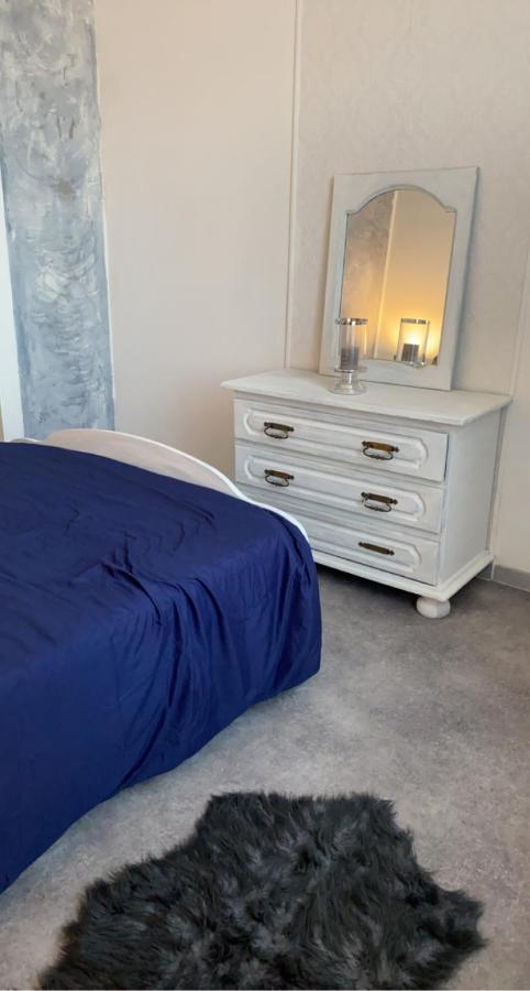 Charmante Petite Maison Maubeuge Buitenkant foto